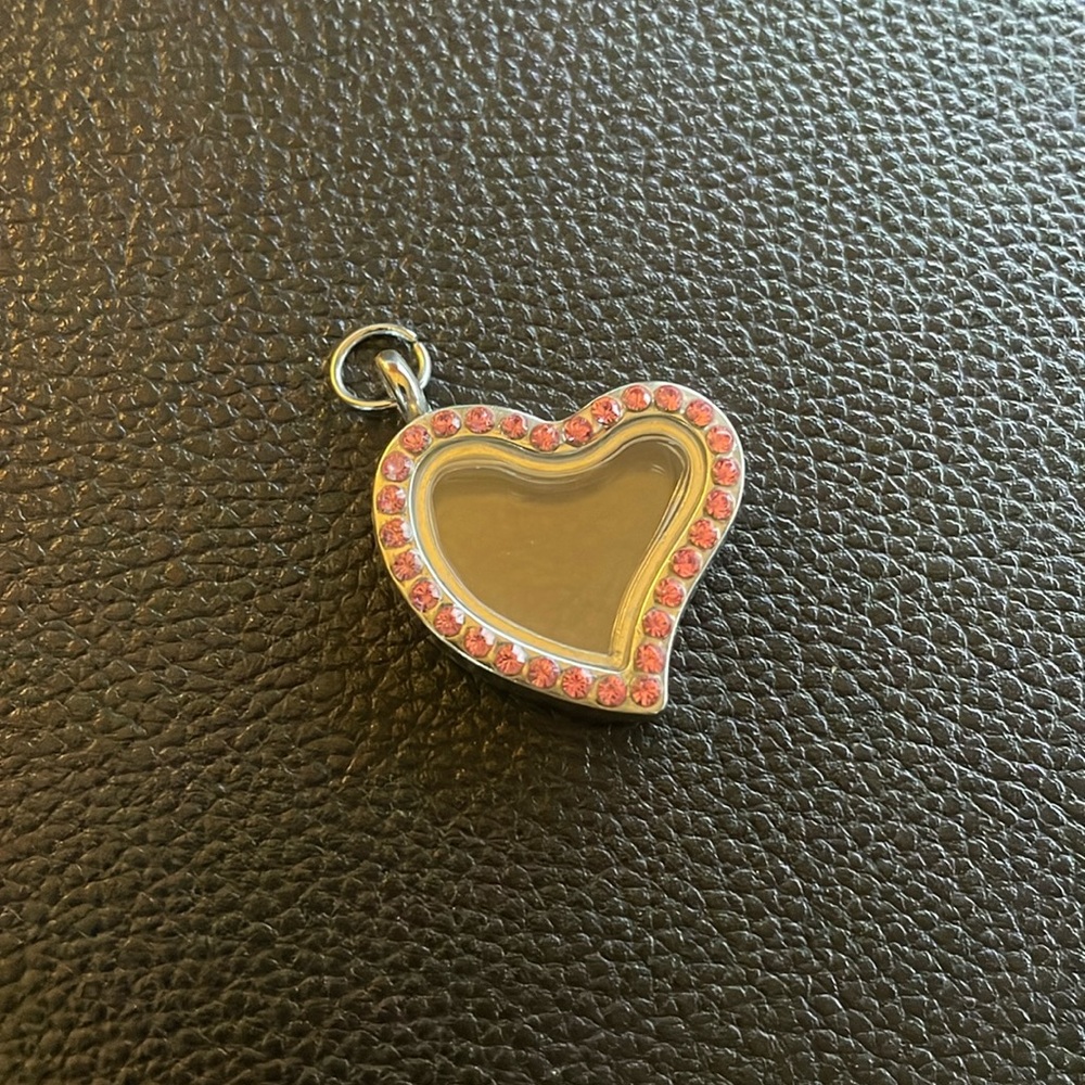 Origami Owl Living Locket: Heart with pink stones